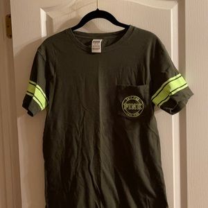 Women’s pink tee shirt